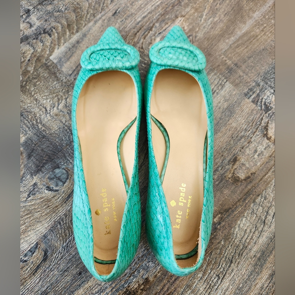 SOLD!! kate spade Mint Green Textured Pointed Toe Pumps - Picture 6 of 15